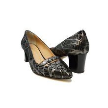 Load image into Gallery viewer, Erosbos Mid Heel Women’s Pumps by Paul Branco